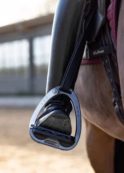 LeMieux Vector Balance Stirrups - Carbon/Silver -Equestrian Gear Sales lm vector stirrup carbon silver 3rdy